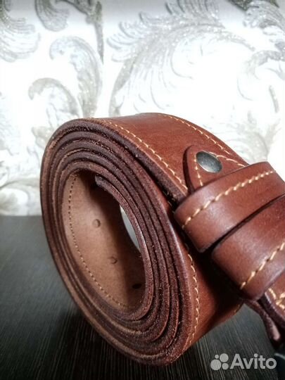 Мужской кожаный ремень коричневый
