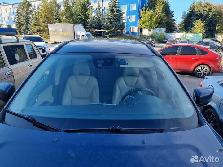 Оригинальное лобовое стекло Volvo XC60 2011