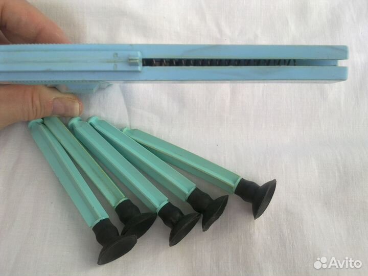 Игрушечный пистолет, робот шагающий, СССР