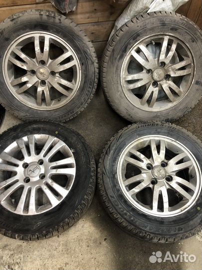 Bridgestone Blizzak VRX 185/60 R14 82S