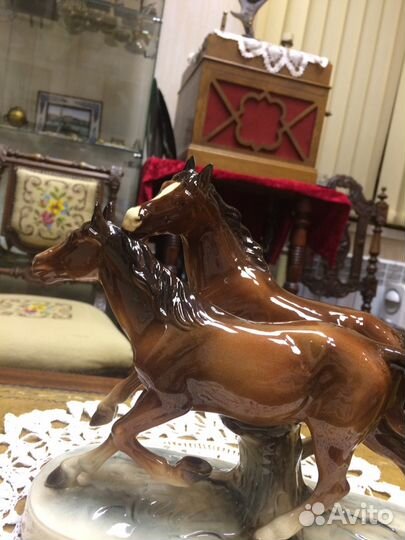 Кони скакуны лошади Антикварные Германия клеймо