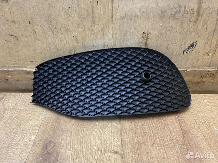 Решётка в бампер левая Mercedes W213 E-Klasse