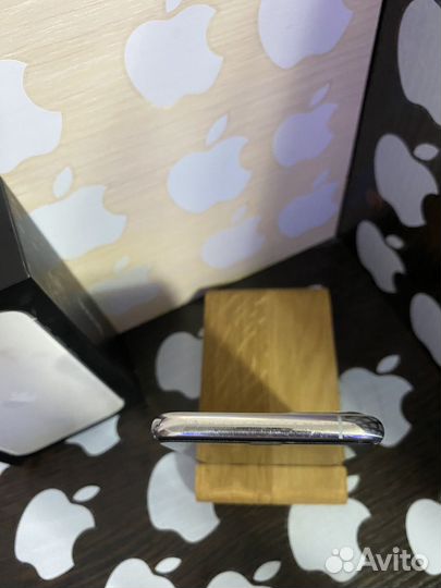 iPhone 11 Pro, 64 ГБ