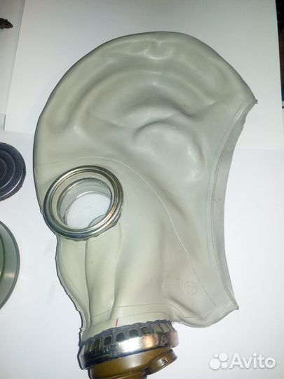 Противогаз советский с чехлом