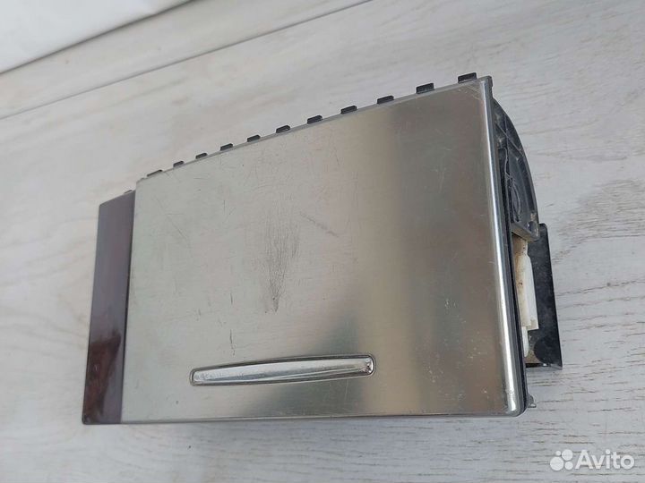 Lexus LX570 Бардачек