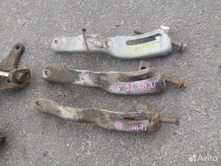 Кронштейн двигателя Toyota и навесного