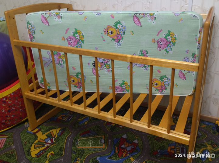 Кроватка для новорожденных