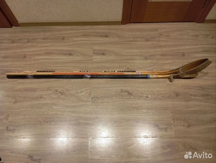 Клюшка хоккейная