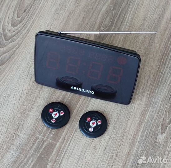 Табло и беспроводная кнопка вызова персонала