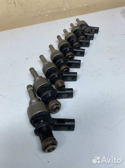 Форсунка топливная Audi S6/S7/RS4/RS5/RS6/RS7/A8