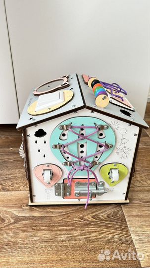 Бизиборд бизидом