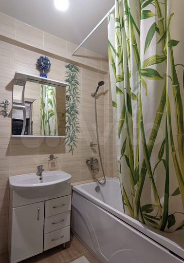 2-к. квартира, 60 м², 3/5 эт.