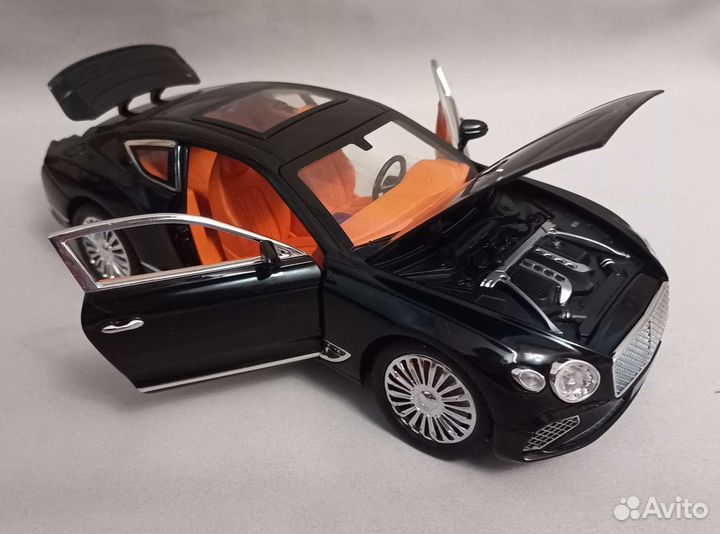 Bentley Continental GT 1:24 машинка инерционная