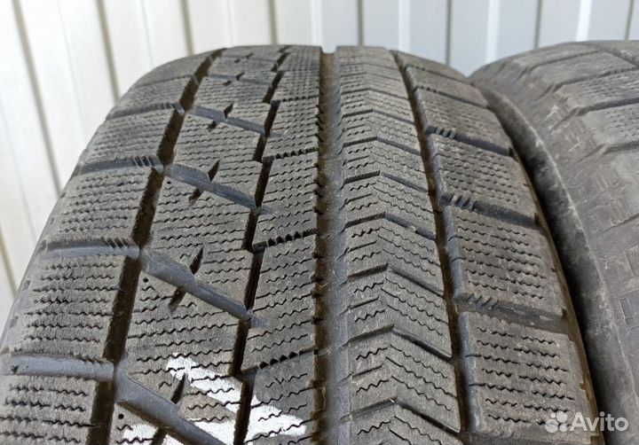 Bridgestone Blizzak VRX 225/60 R17