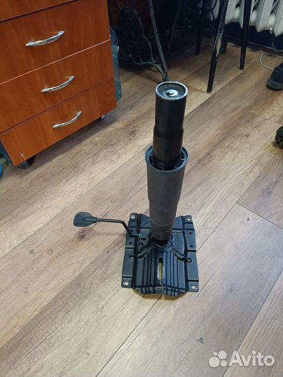 Кресло компьютерное. Офисный стул