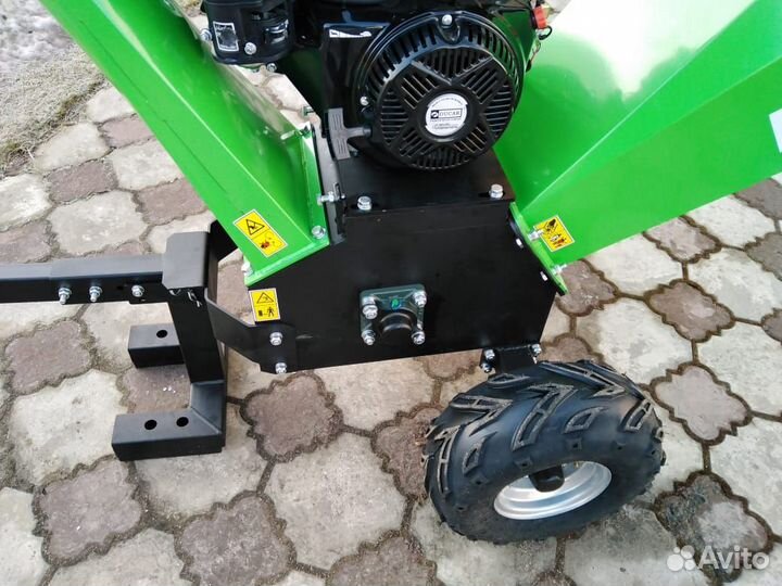 Измельчитель веток, древесины, дробилка