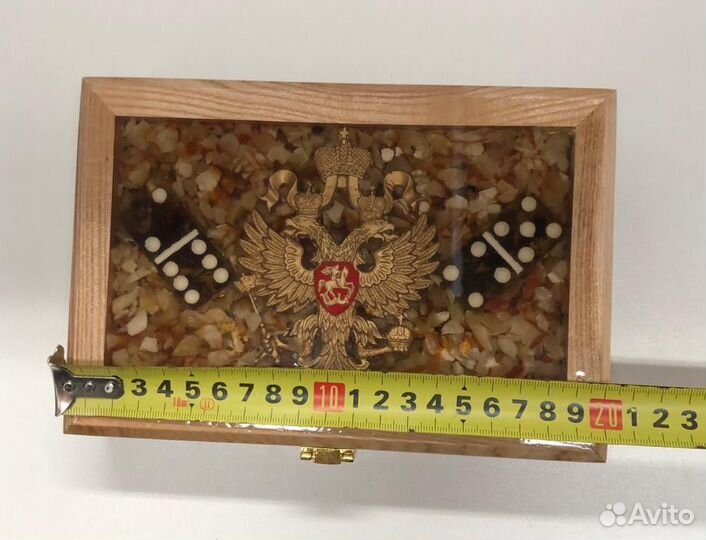 Домино из янтаря 