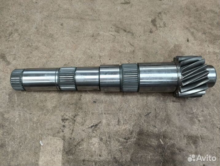 Вал кпп Transporter T4 новый оригинал