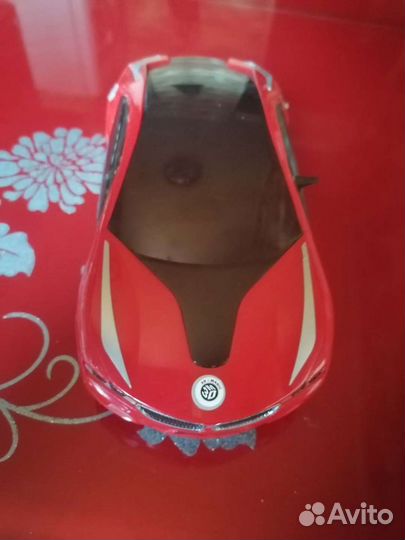 Машина с музыкой и светом