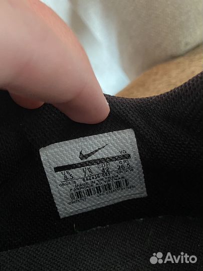 Футбольные бутсы Nike