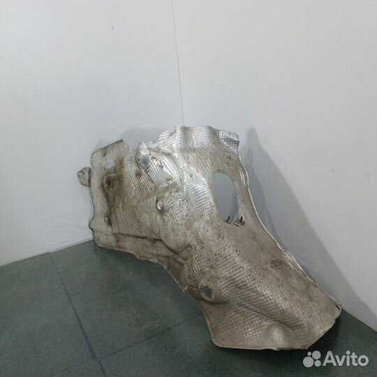 Тепловой экран передний левый Mercedes-Benz S W221