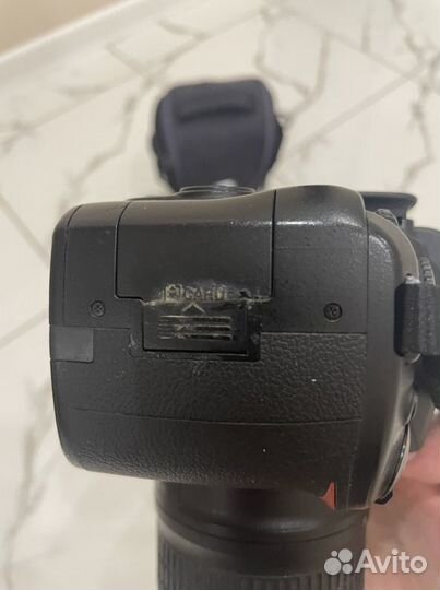 Зеркальный фотоаппарат