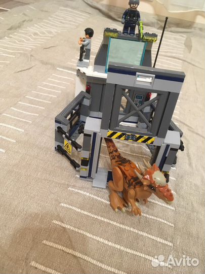 Lego jurassic world Stygimoloch breakaut