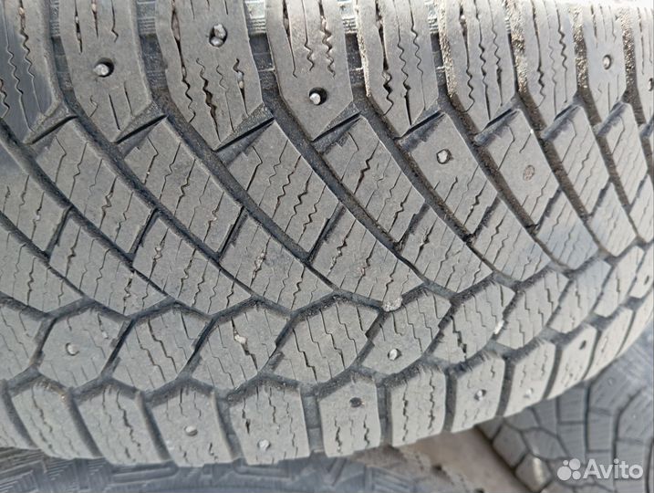 Gislaved Nord Frost 200 215/65 R16