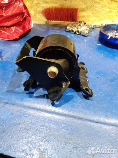 Опора двс Лансар 10 АКПП и передняя