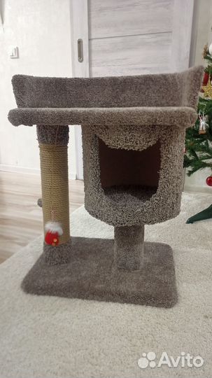 Кошачий домик с когтеточкой