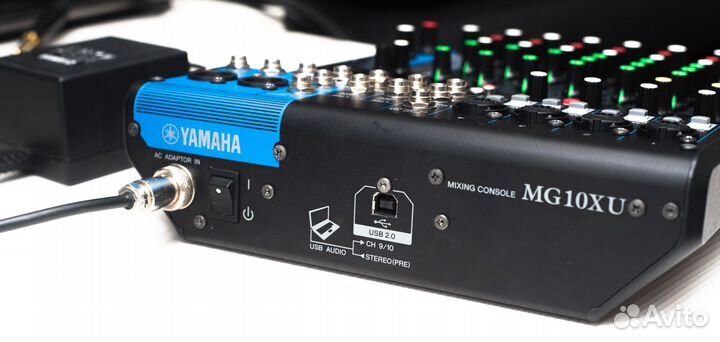 Микшерный пульт Yamaha MG10XU