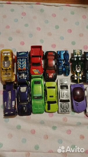 Hot wheels машинки