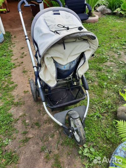Коляска прогулочная