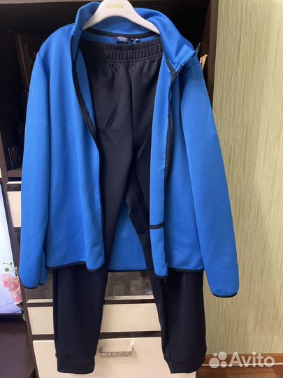 Костюм спортивный