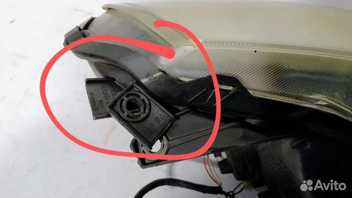 Фара передняя левая дефект Suzuki SX4