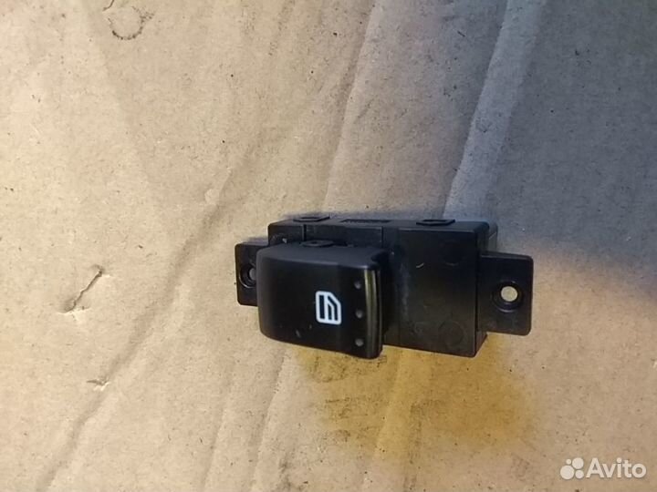 Кнопка стеклоподъемника ssangyong actyon NEW 2011