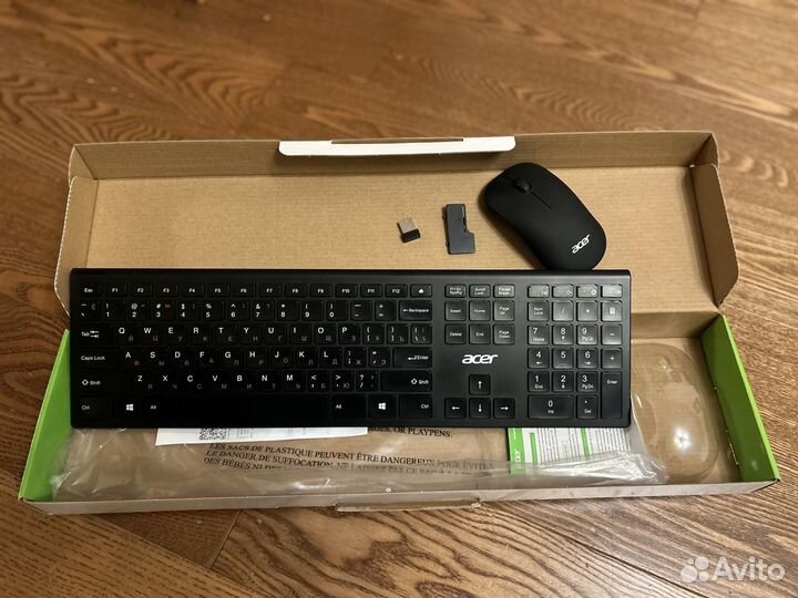 Беспроводные клавиатура и мышь Acer