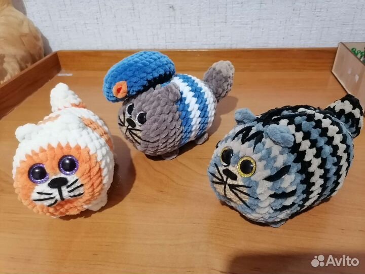 Коты колобки, вязаные игрушки