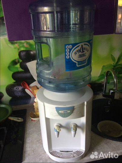 Кулер с бутылью