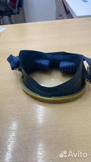 Маска с трубкой для плавания