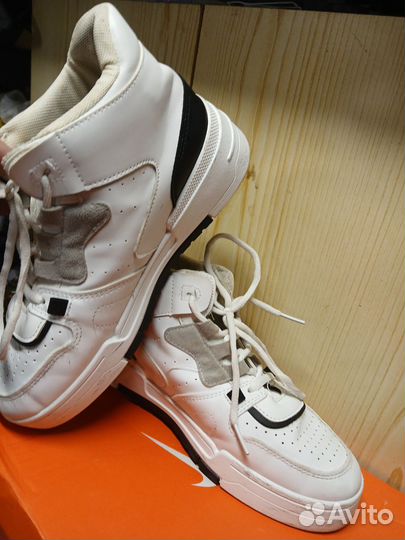 Кроссовки женские 38 размер