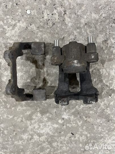 Тормозной суппорт задний левый bmw f30