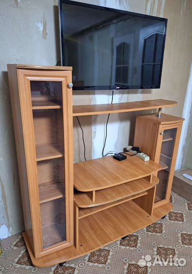 Компьютерный стол, тумба тв
