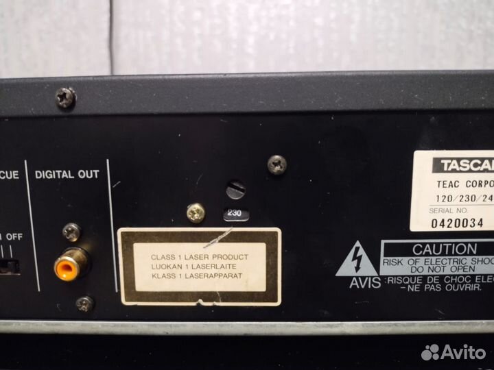 Tascam CD401(KSS151A новая)