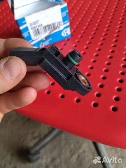 Датчик массового расхода в колектор пежо ситроен