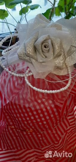 Шляпка-украшение для волос