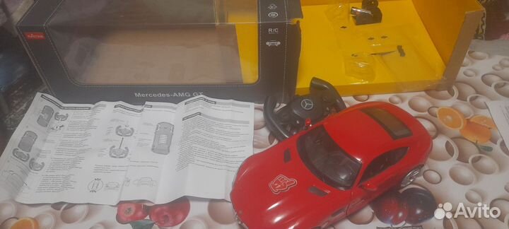 Машинка на радиоуправлении mercedes