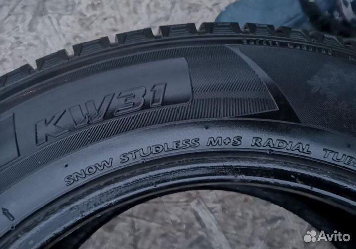 Kumho I'Zen KW31 205/65 R16