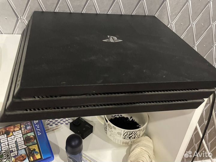 Игровая приставка ps4 pro 1tb