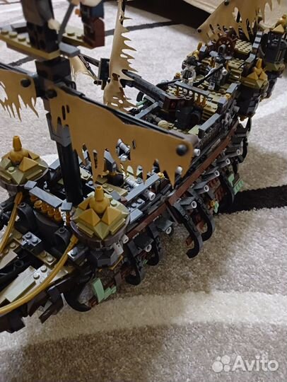 Lego пиратский корабль